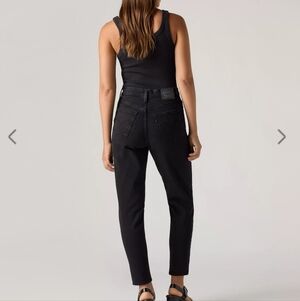 NWOT | Levi's Black High Rise Mom Jeans | Size 24 | Western
